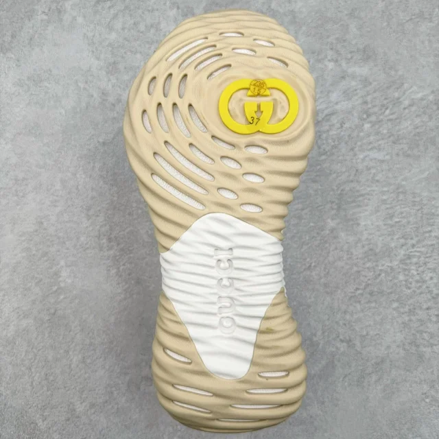 Gucci Sneakers Chunky wave-sole with Interlocking G side logo product detail image 9