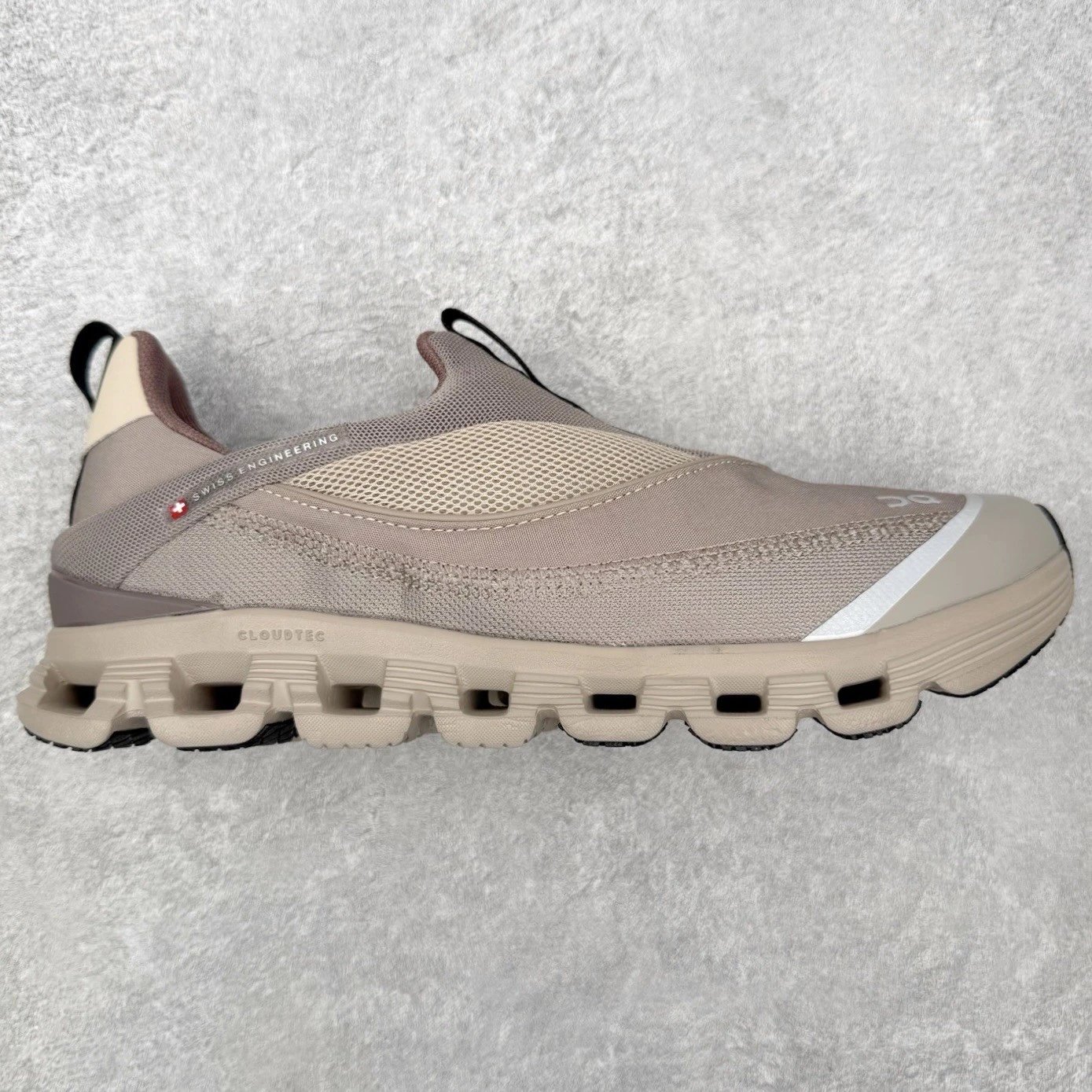 On Sneakers Slip-On Mesh CloudTec — Brown