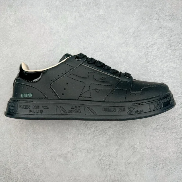 QUINN Sneakers Low-top lace-up with embossed graphic sole product detail image 10