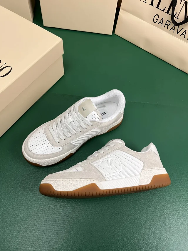 Valentino Garavani Sneakers Low-top VLogo side-panel product detail image 20