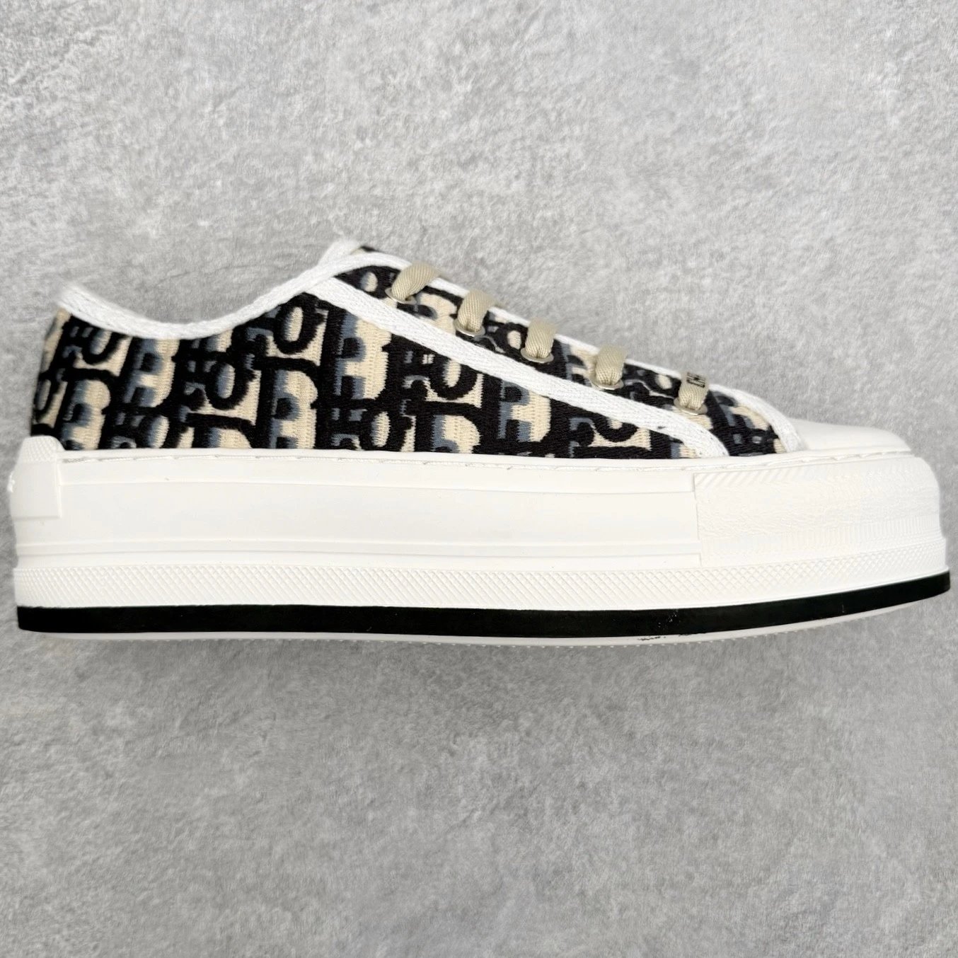 Dior Sneakers Low-Top Platform Canvas with Frayed Logo Strap — presbydering embroidery
