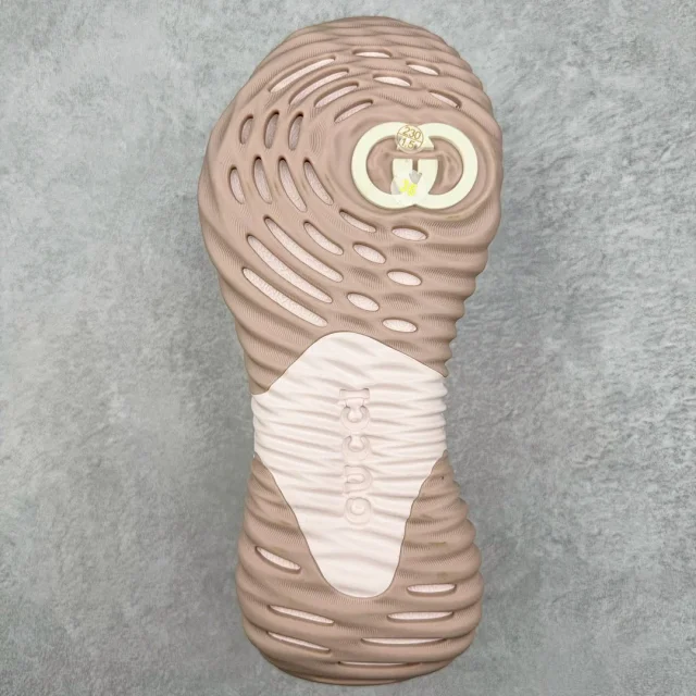 Gucci Sneakers Chunky wave-sole with Interlocking G side logo product detail image 27