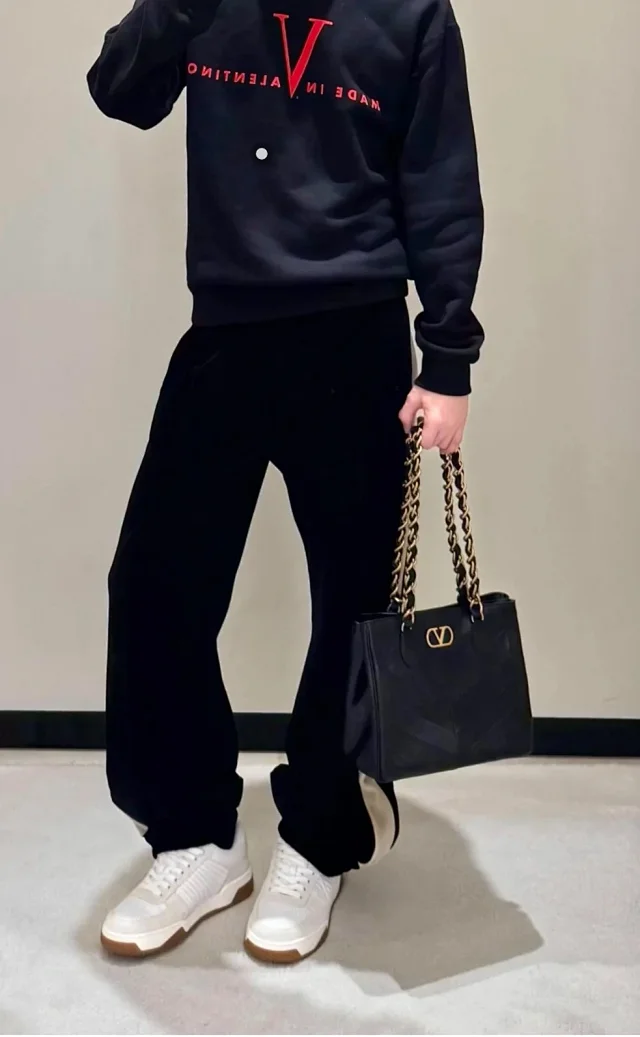 Valentino Garavani Sneakers Low-top VLogo side-panel product detail image 23