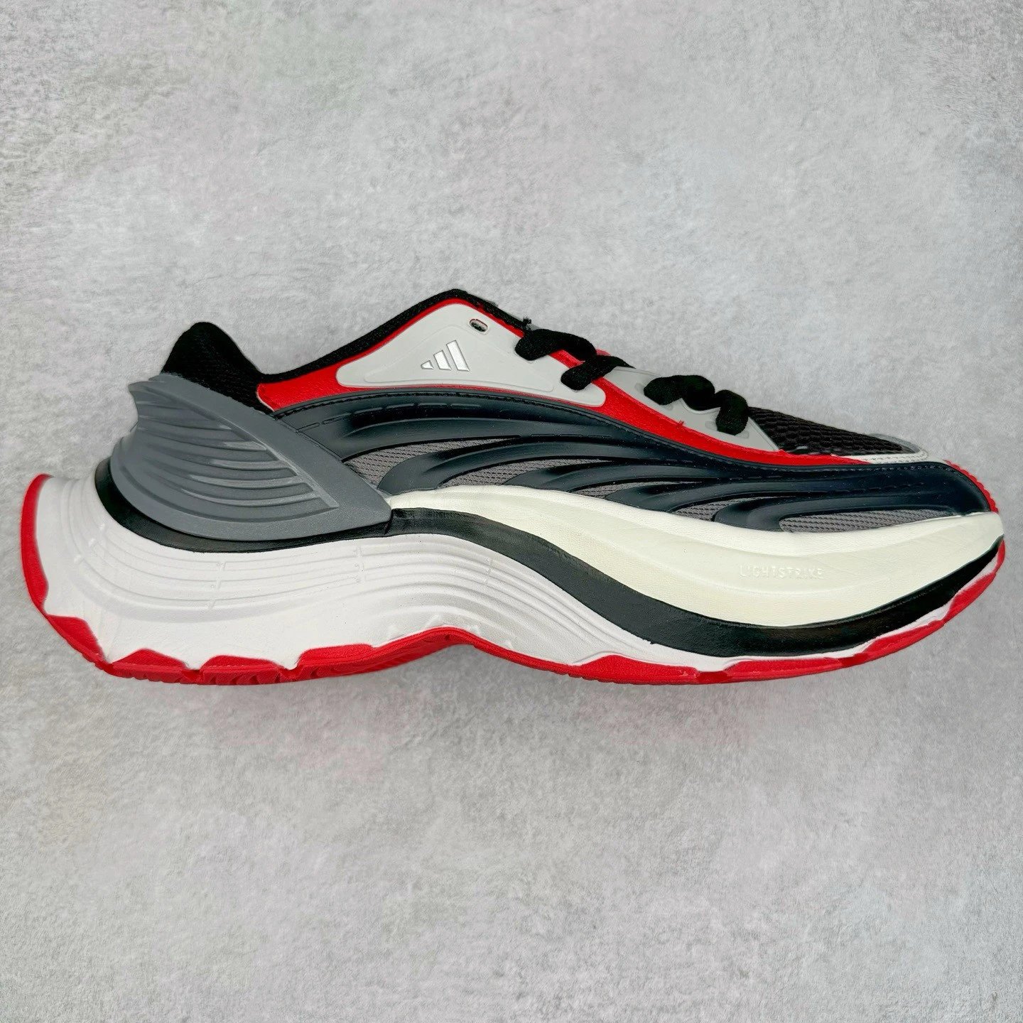 adidas Sneakers XLG MTW — Black and red