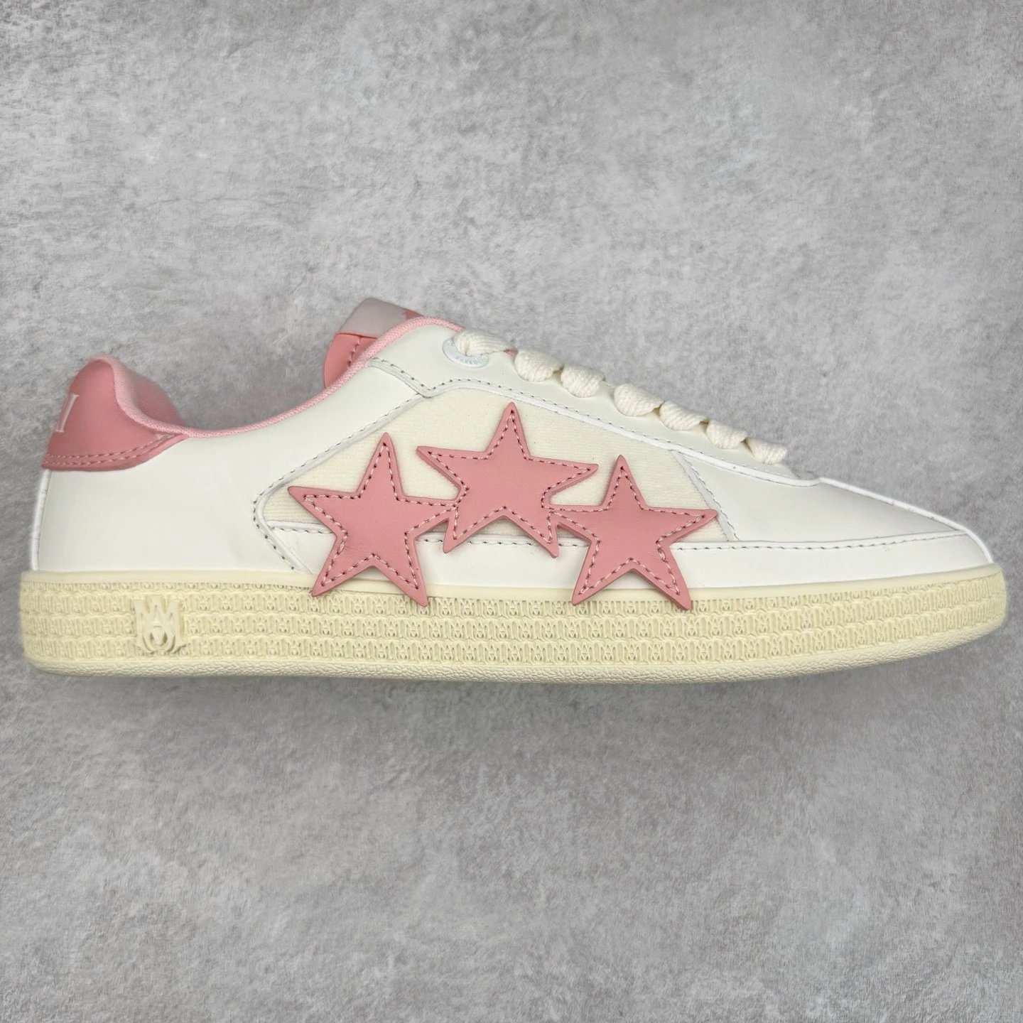 AMIRI Sneakers Skel Top Low — white powder star