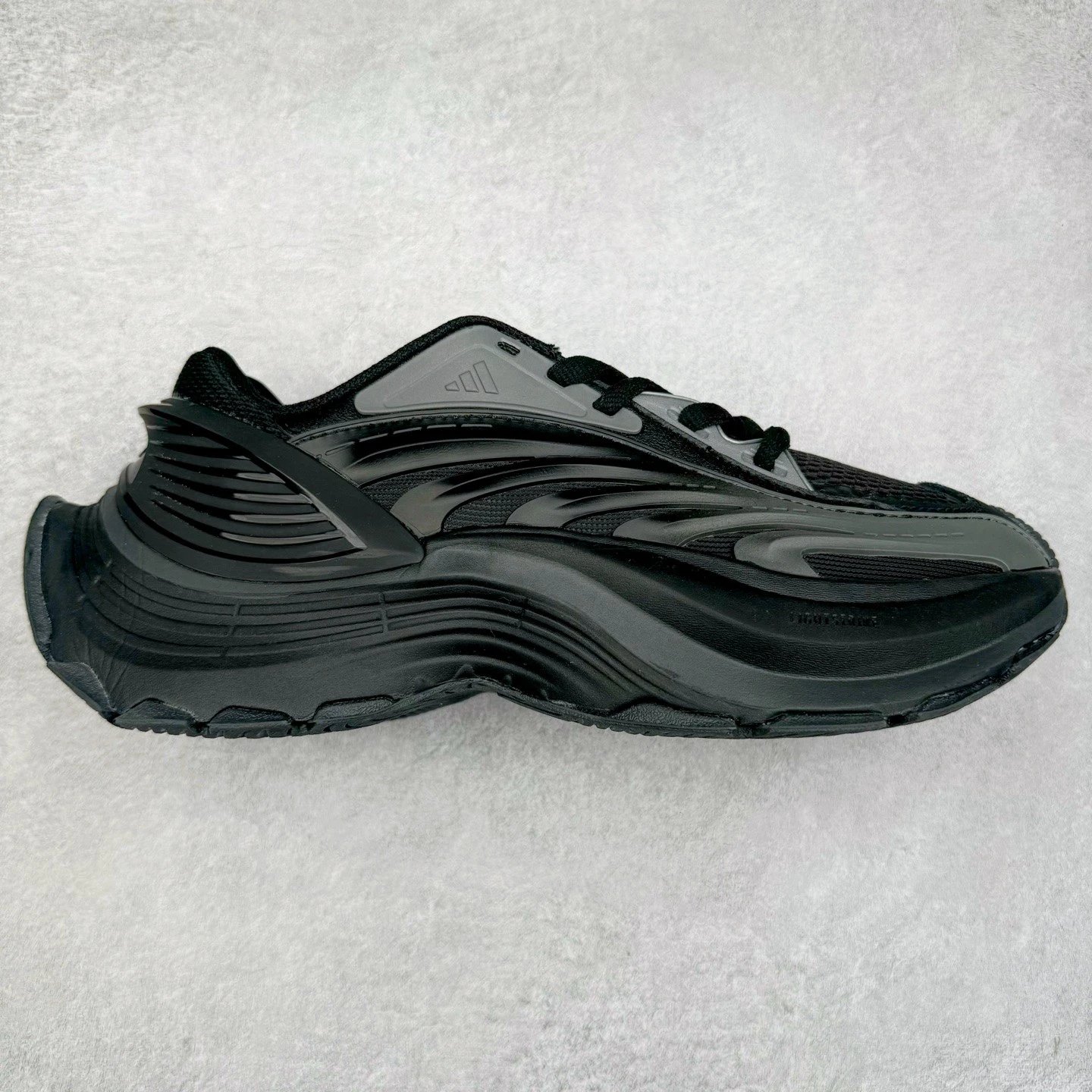 adidas Sneakers XLG MTW — Black and gray