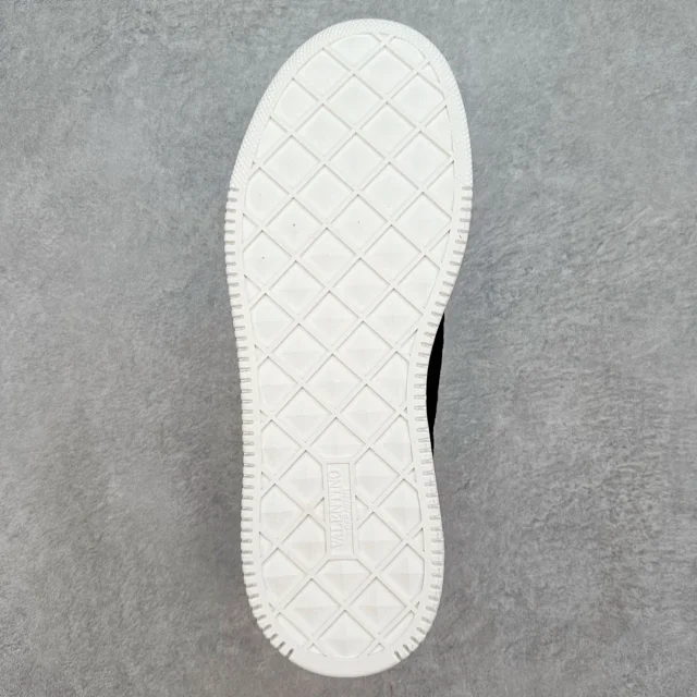 Valentino Garavani Sneakers One Stud XL Low-Top product detail image 36