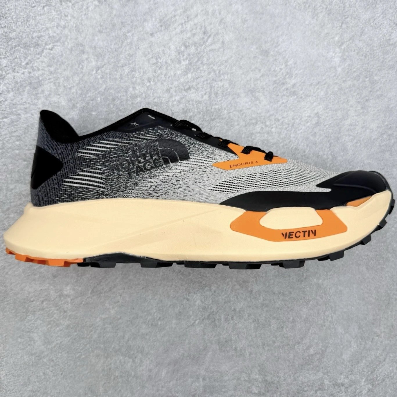 The North Face Sneakers Vectiv Enduris 4 trail running shoes — Black orange