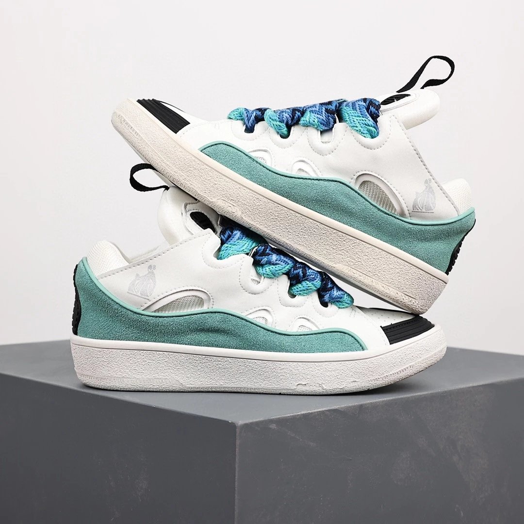 Lanvin Sneakers Low-top with wavy paneling and patterned laces — Light green and white
