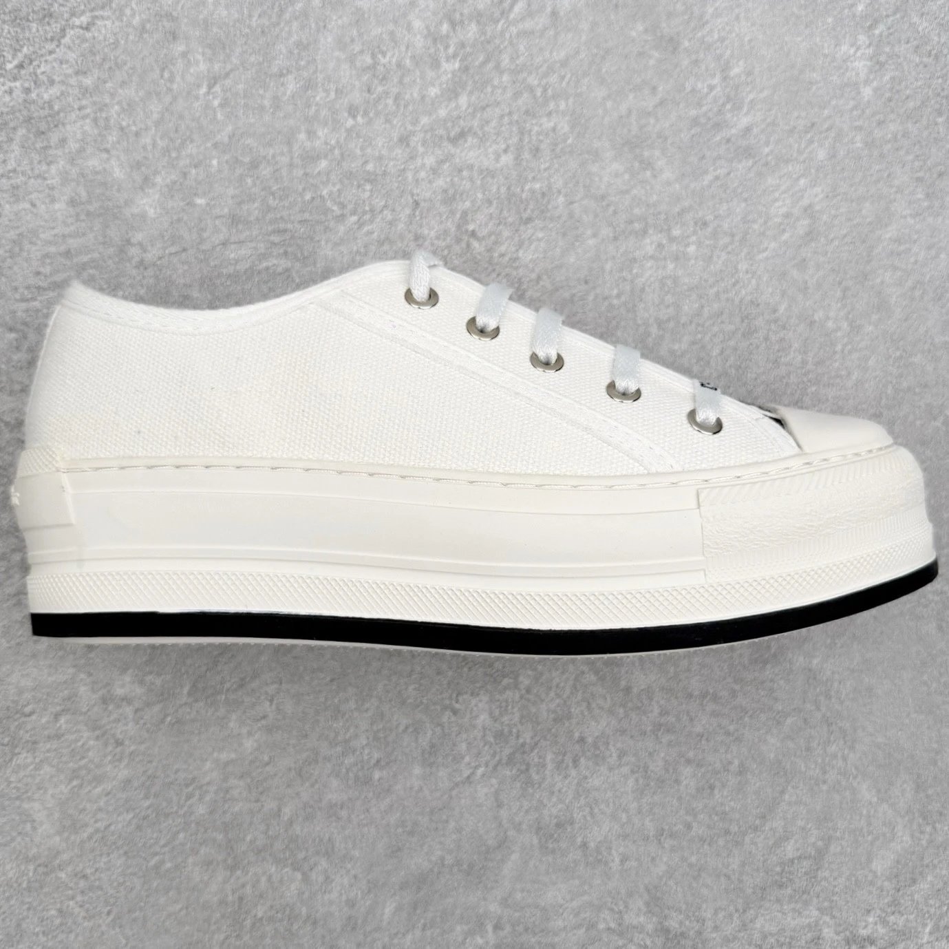 Dior Sneakers Low-Top Platform Canvas with Frayed Logo Strap — white