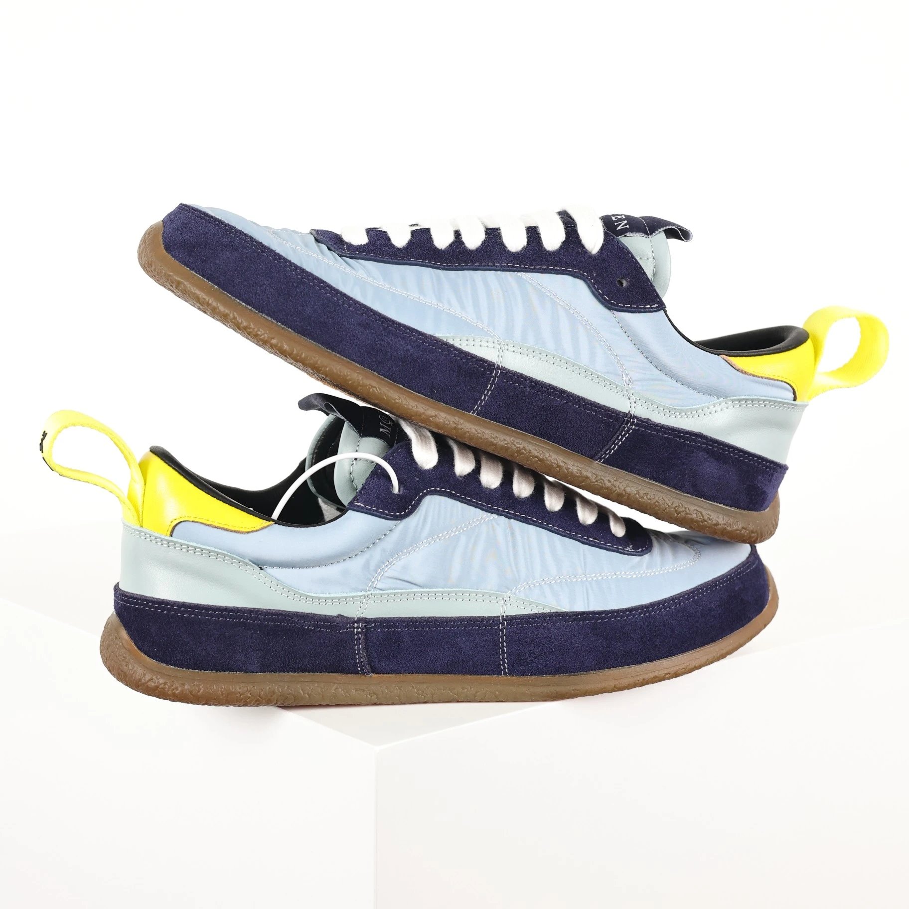 Alexander McQueen Sneakers Low-Top Nylon and Suede with Rear Pull Tabs — Blue