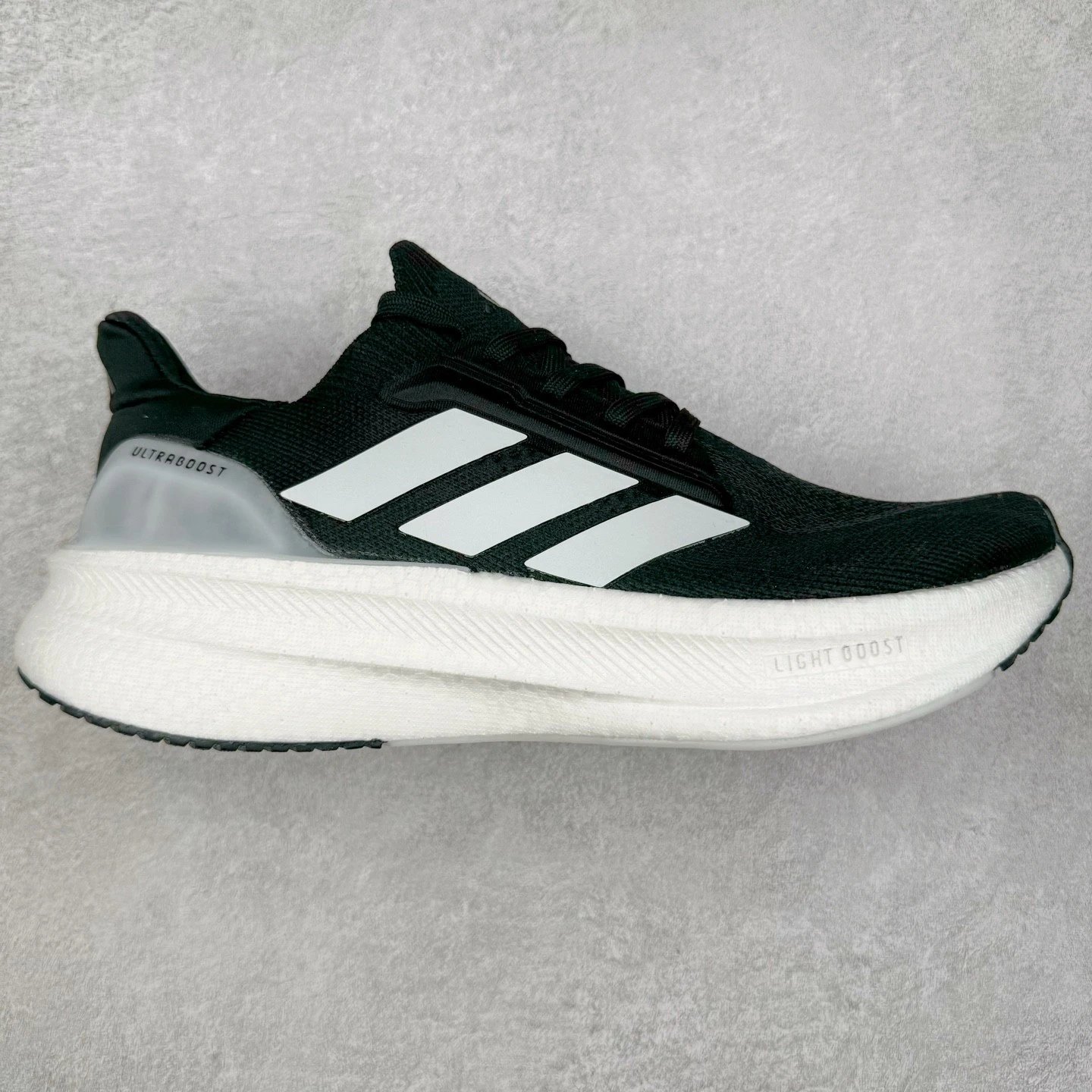 Adidas Sneakers Ultraboost 5X — Black and white
