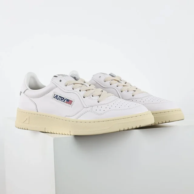 Autry Sneakers Medalist low-top leather product detail image 3