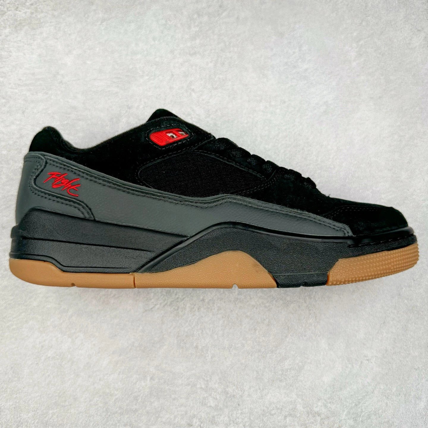 Jordan Sneakers Flight Court — Black raw rubber