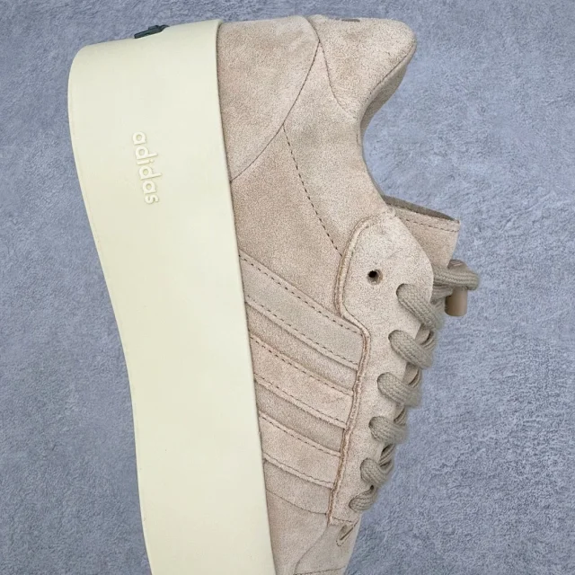 Adidas Sneakers Low-Top Three-Stripe Platform product detail image 33