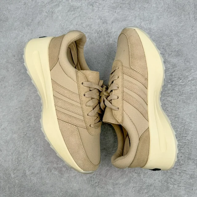 Adidas Sneakers Low-Top Three-Stripe Platform product detail image 12