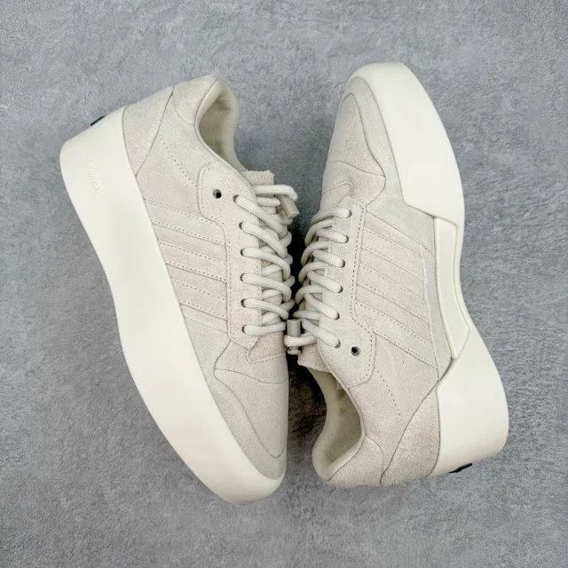 Adidas Sneakers Low-Top Three-Stripe Platform product detail image 39