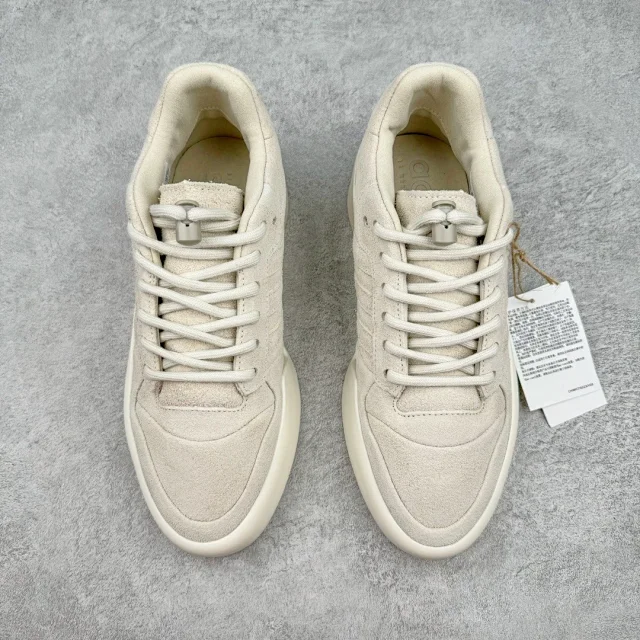 Adidas Sneakers Low-Top Three-Stripe Platform product detail image 38