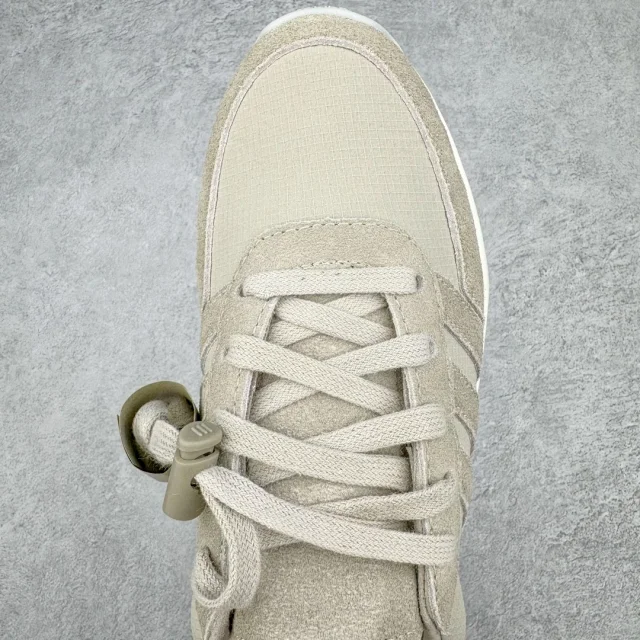 Adidas Sneakers Low-Top Three-Stripe Platform product detail image 22