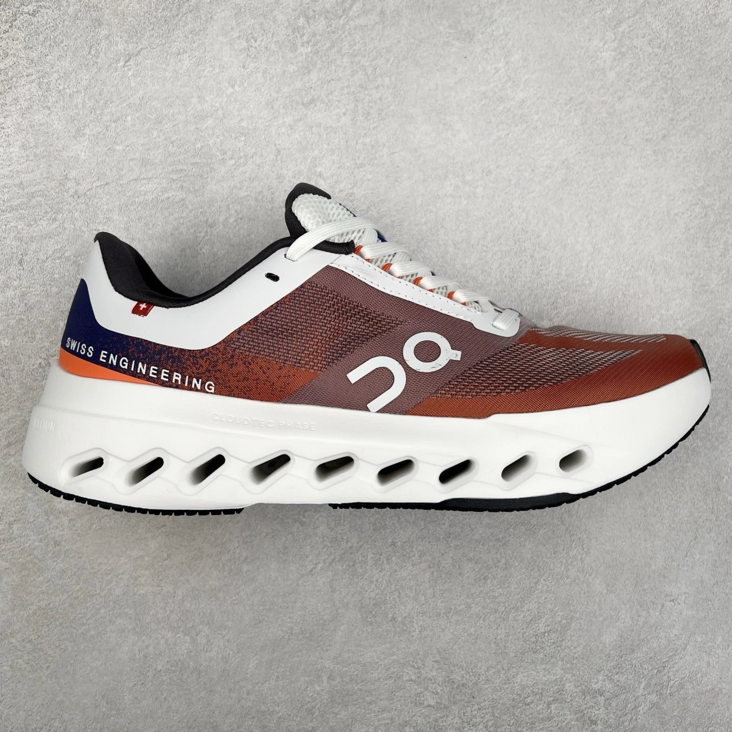 On Sneakers Cloudsurfer Next — Whitish-brown