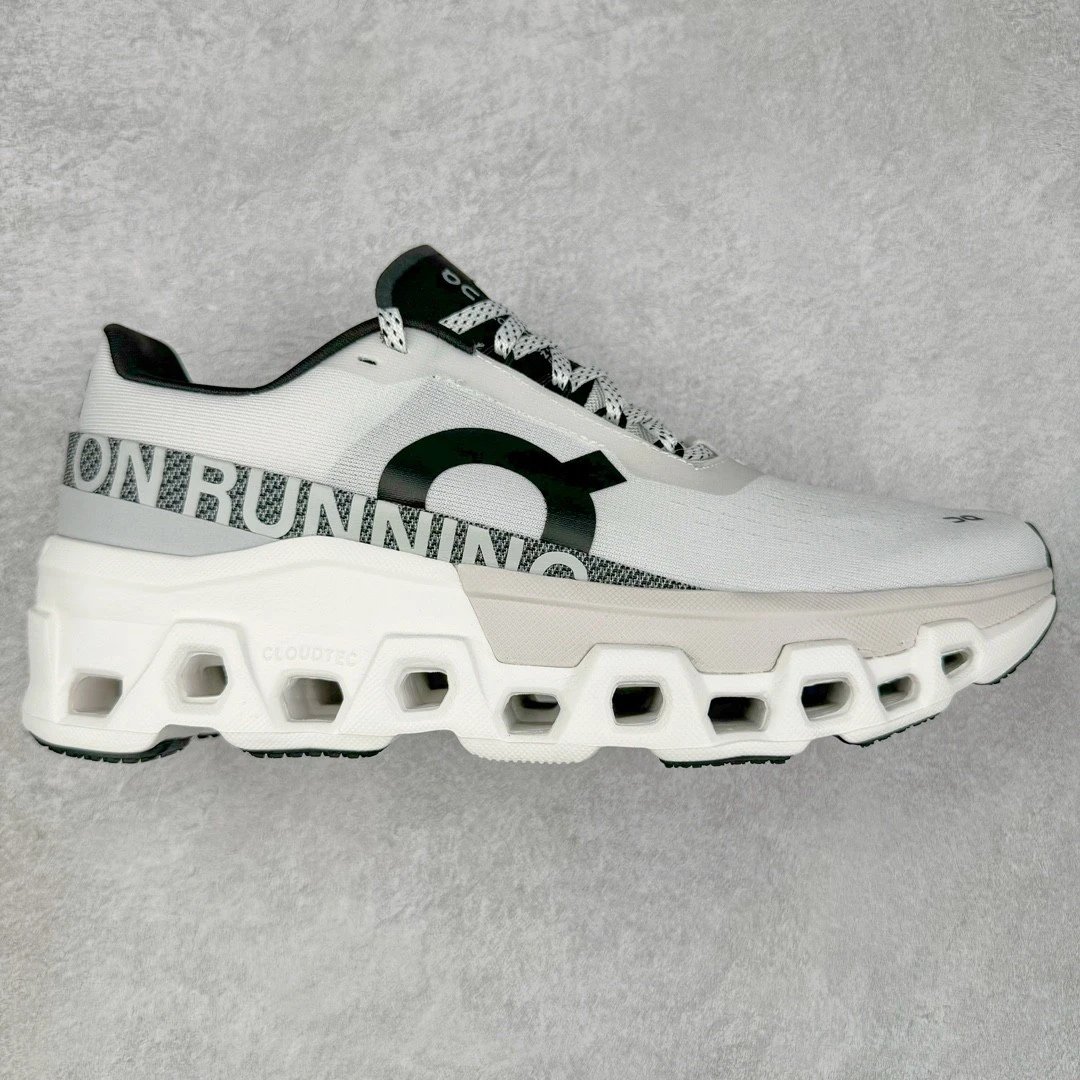 On Sneakers Cloudmonster 2 — Black and white