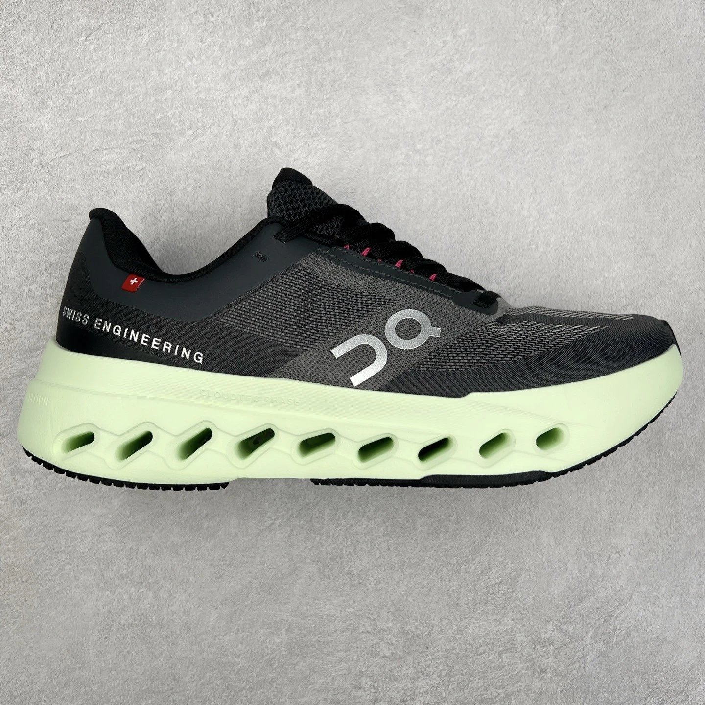 On Sneakers Cloudsurfer Next — Black and green