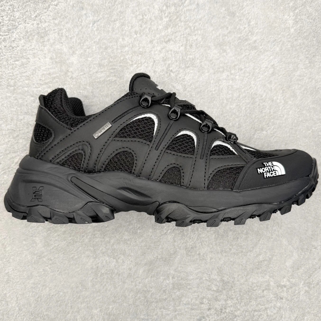 The North Face Sneakers Low-Top Mesh Hiking with Lug Sole — Black