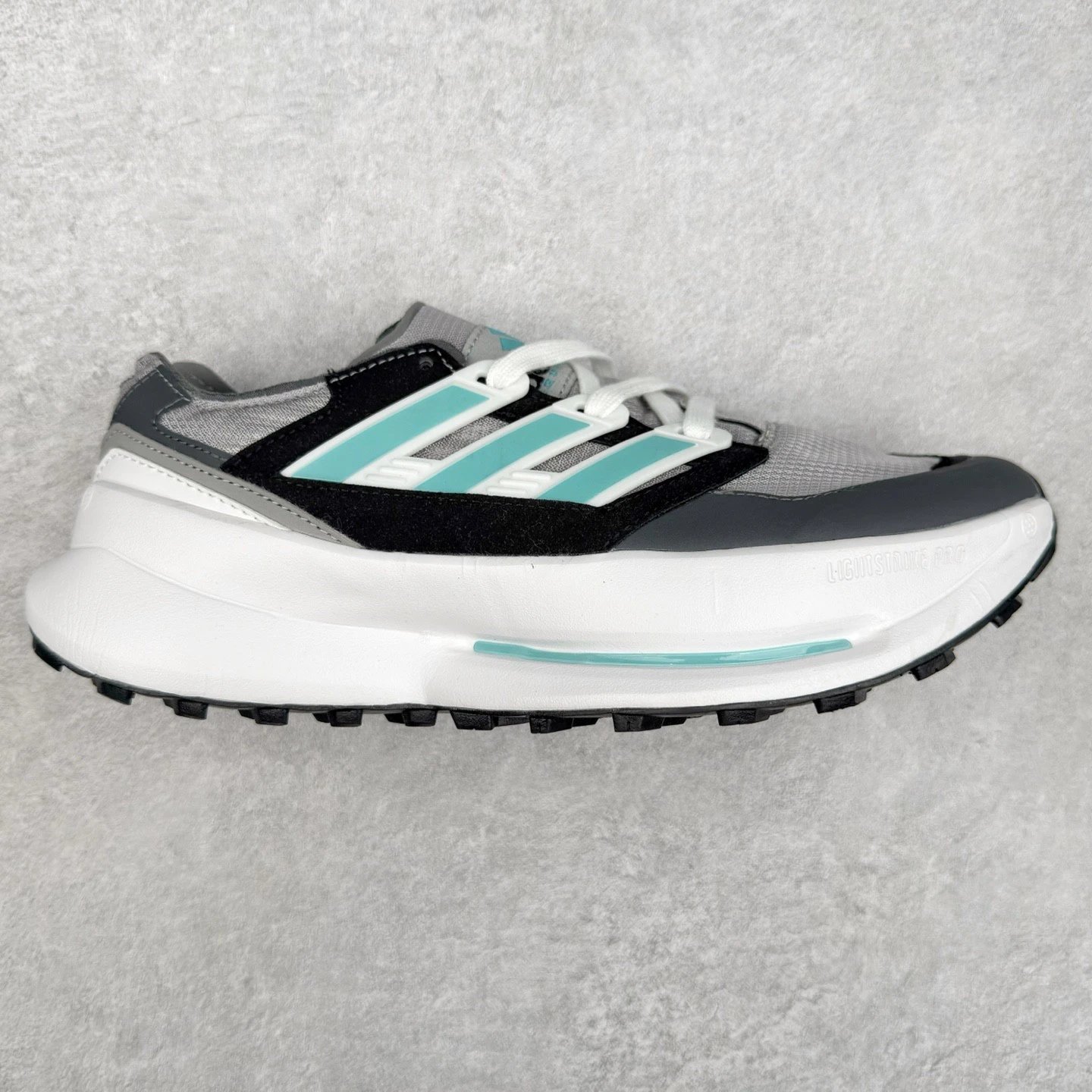 Unbranded Sneakers Low-top thick-soled with three-stripe side panels — Gray, green, and white