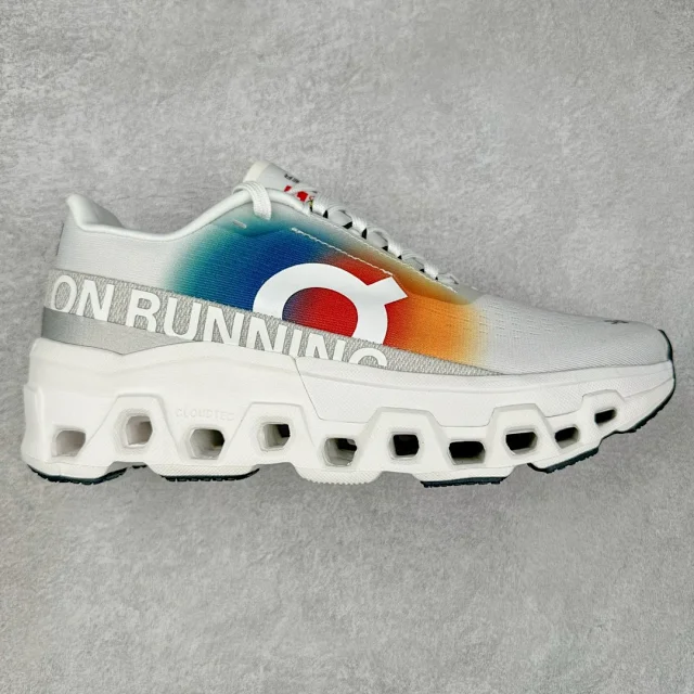 On Sneakers Cloudmonster 2 product detail image 1