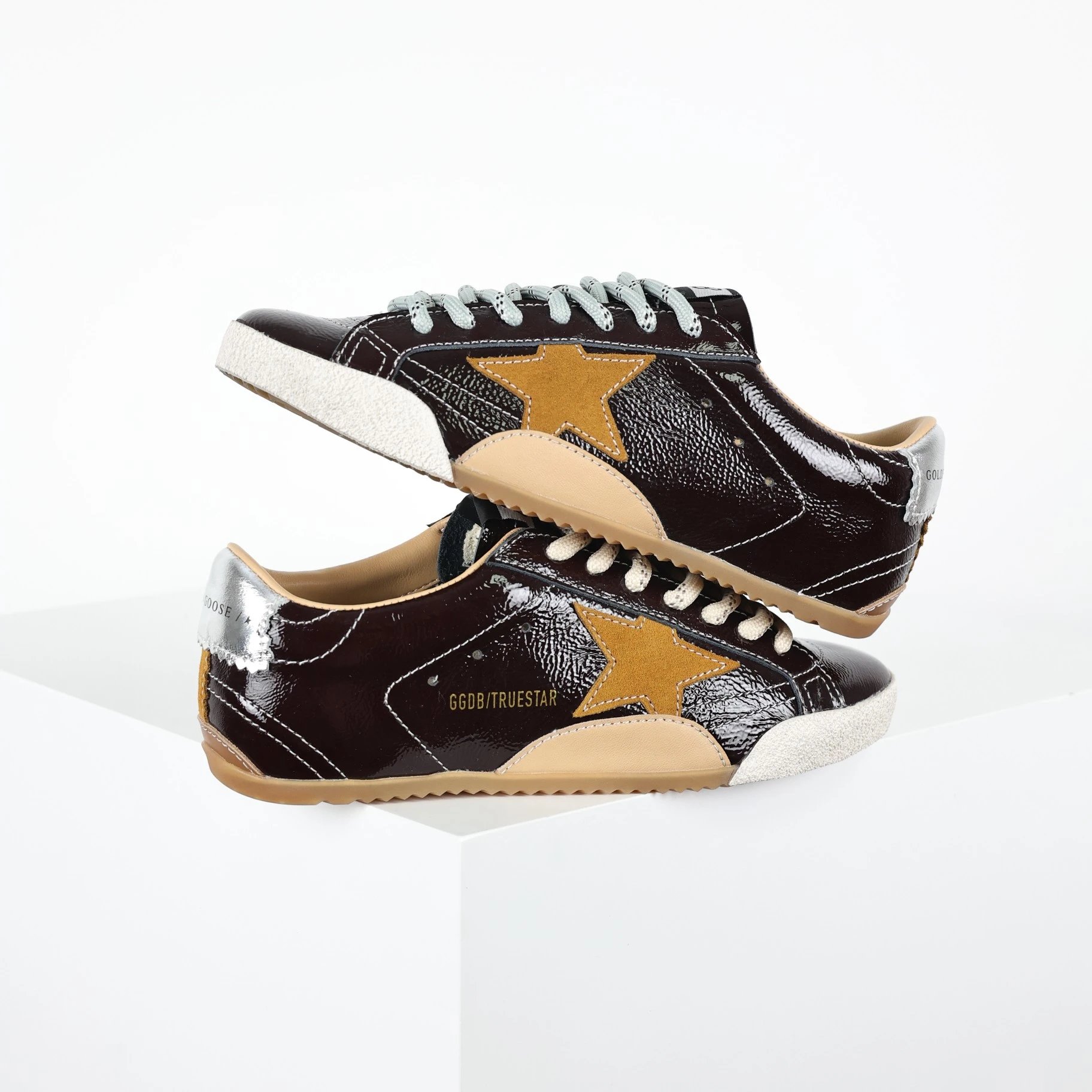 Golden Goose Sneakers True Star low-top star-appliqué — Deep wine red