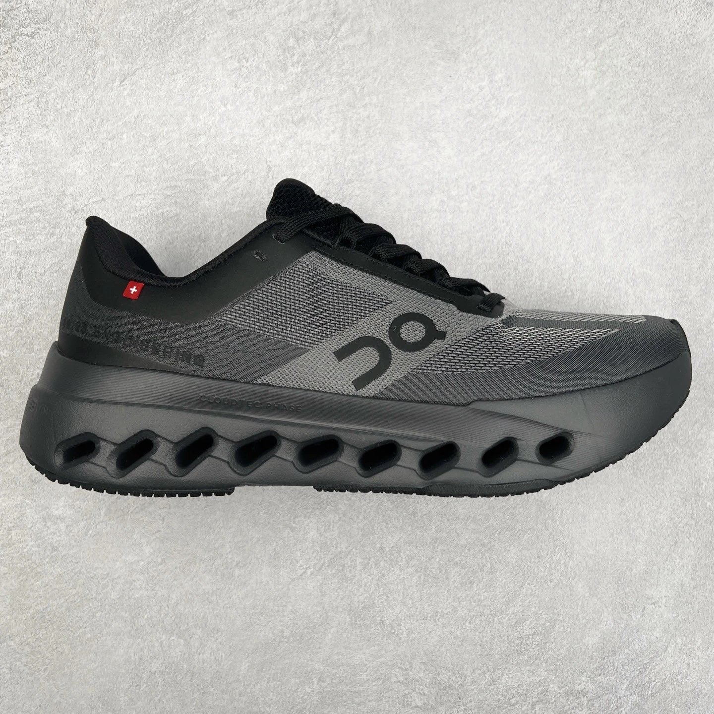 On Sneakers Cloudsurfer Next — Black