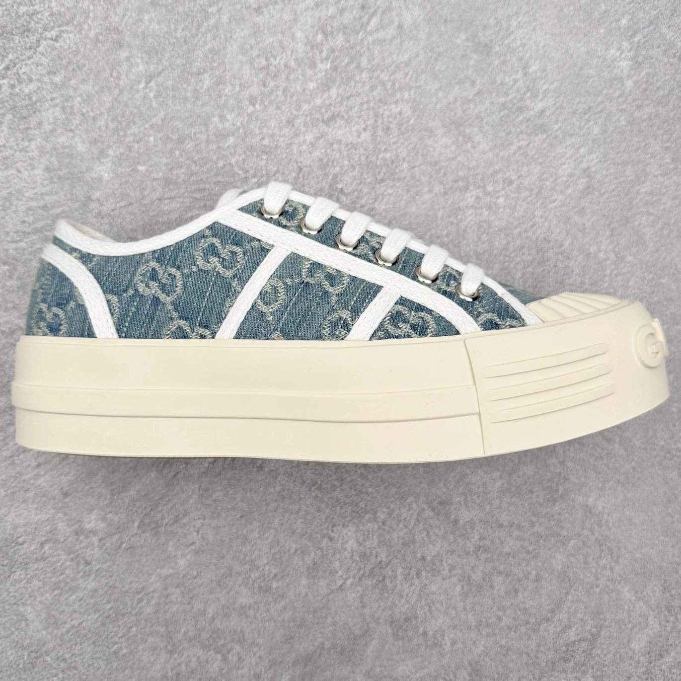Gucci Sneakers Low-Top Platform GG Monogram Canvas — Blue
