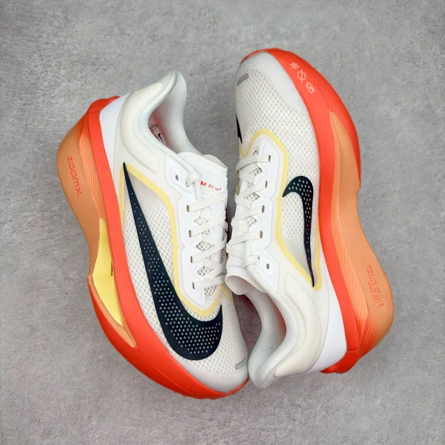 Nike Sneakers ZoomX low-top running with mesh upper and thick foam sole product detail image 30