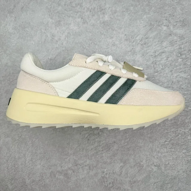 Adidas Sneakers Low-Top Three-Stripe Platform product detail image 1