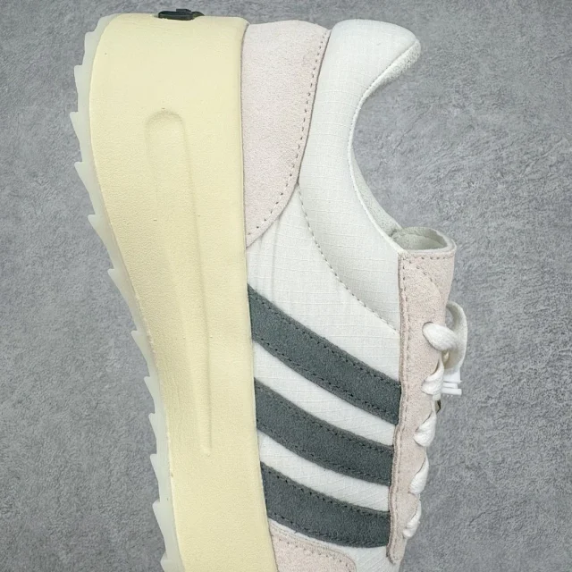 Adidas Sneakers Low-Top Three-Stripe Platform product detail image 6