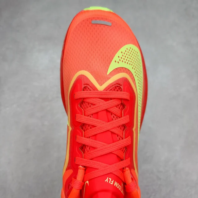 Nike Sneakers ZoomX low-top running with mesh upper and thick foam sole product detail image 13
