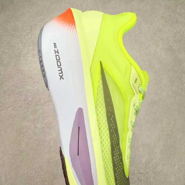 Nike Sneakers ZoomX low-top running with mesh upper and thick foam sole product detail image 60
