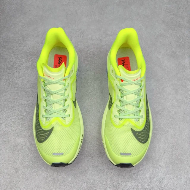 Nike Sneakers ZoomX low-top running with mesh upper and thick foam sole product detail image 56