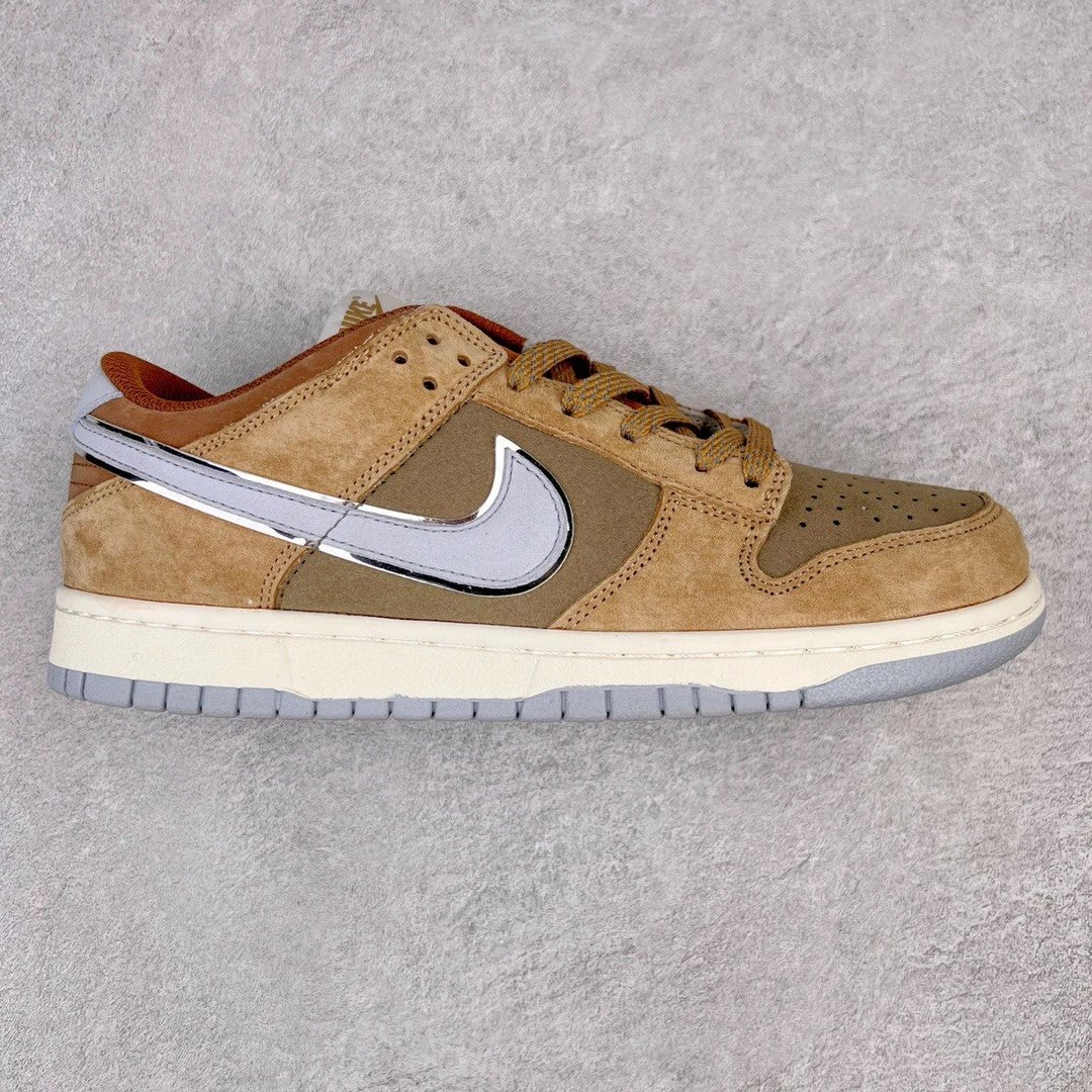 Nike Sneakers Dunk Low — Earthy yellow