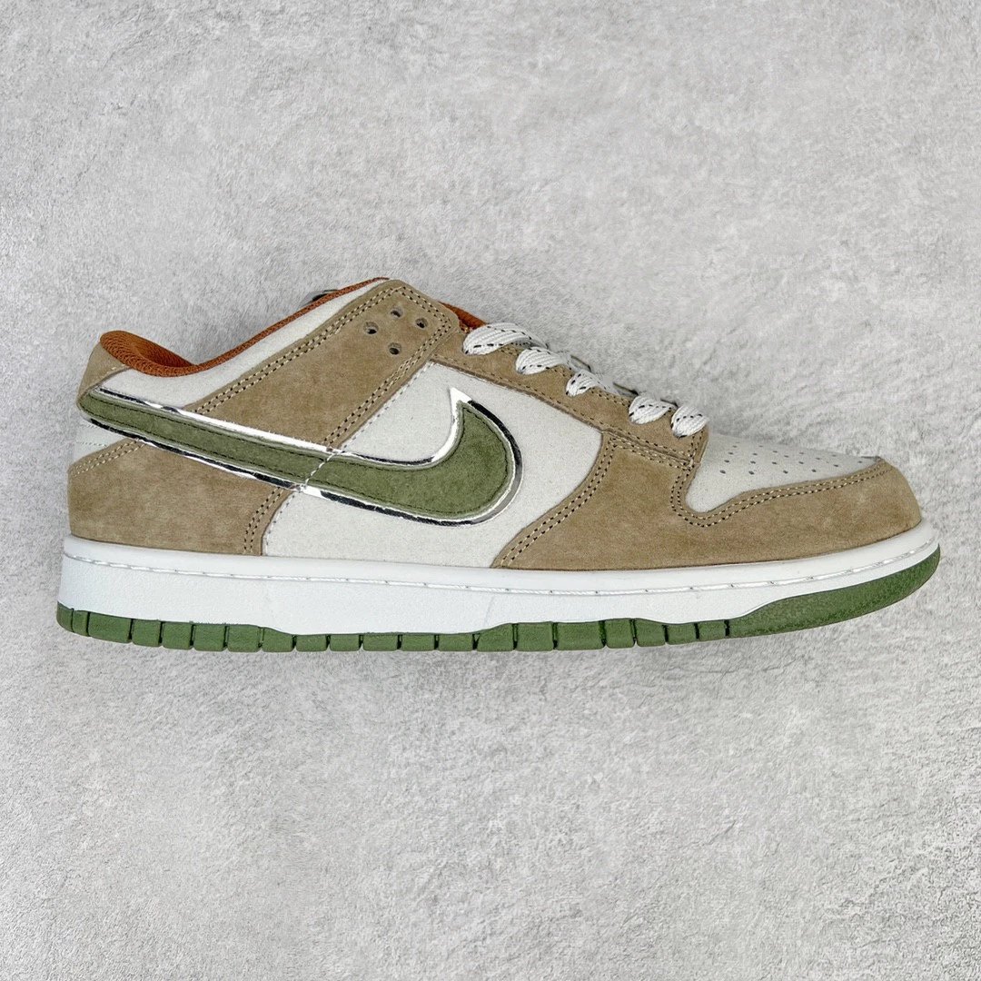 Nike Sneakers Dunk Low — Earthy green