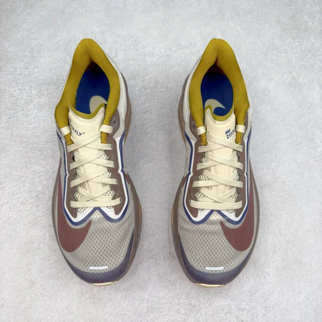Nike Sneakers ZoomX low-top running with mesh upper and thick foam sole product detail image 20