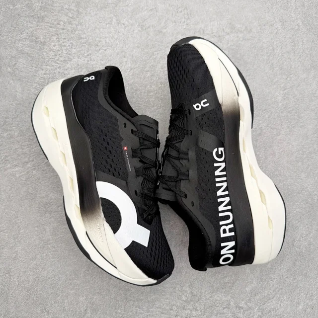 On Sneakers Cloudboom Max product detail image 3