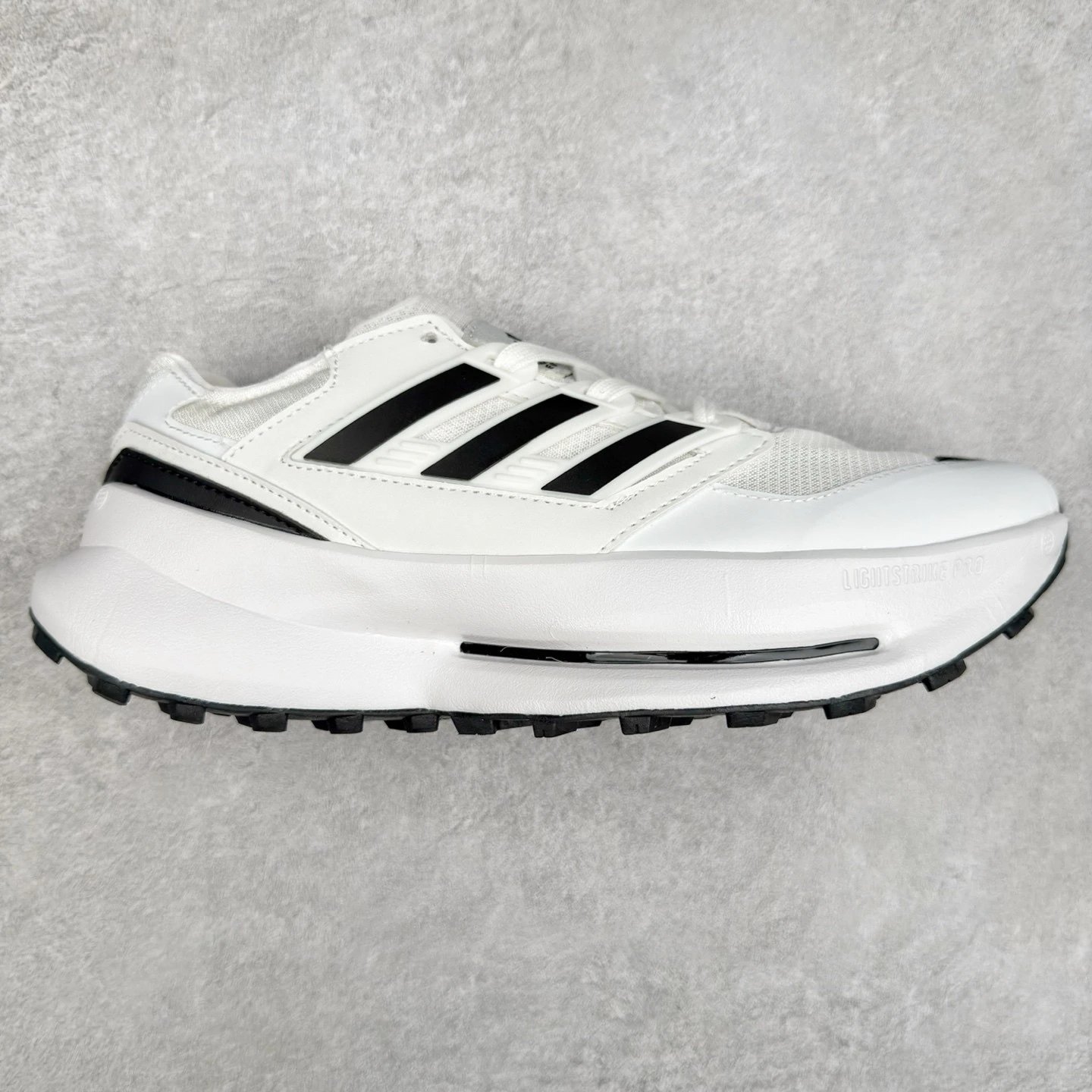 Unbranded Sneakers Low-top thick-soled with three-stripe side panels — Black and white