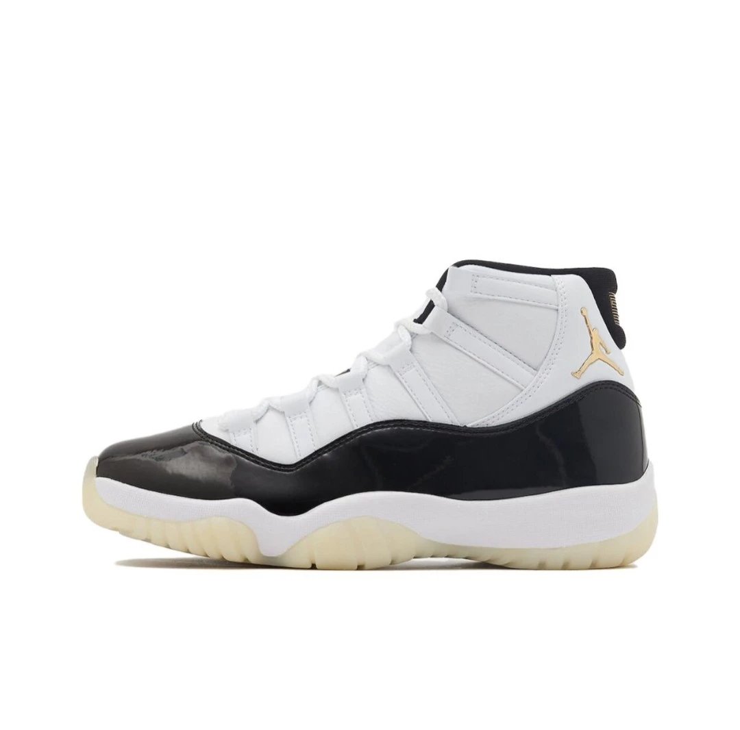 Jordan Sneakers Air 11 — Black and white CT 8012-170