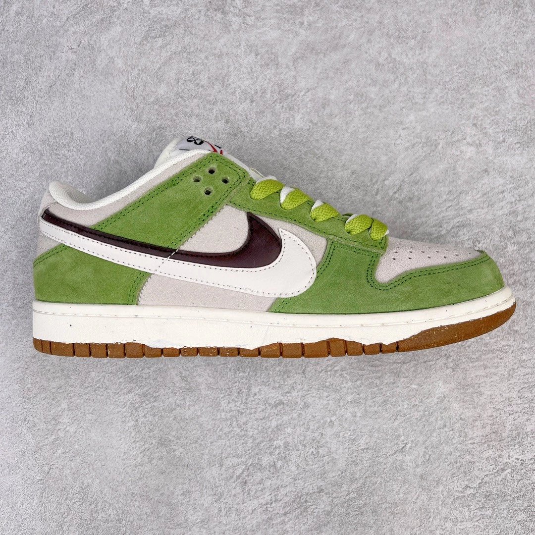 Nike Sneakers Dunk Low — double hook green