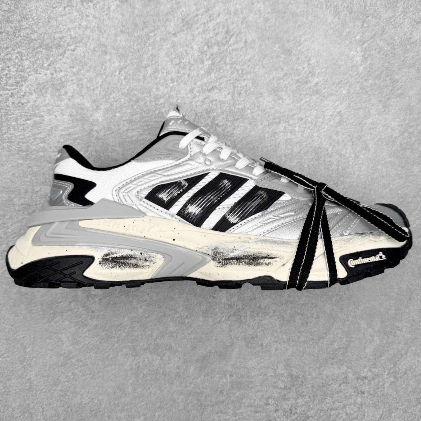 Adidas Sneakers XLG Storm Edge — Silver black strap made of old