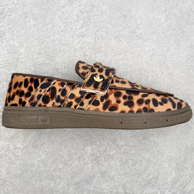 Adidas Sneakers Slip-On Loafers with Three Stripes product detail image 1