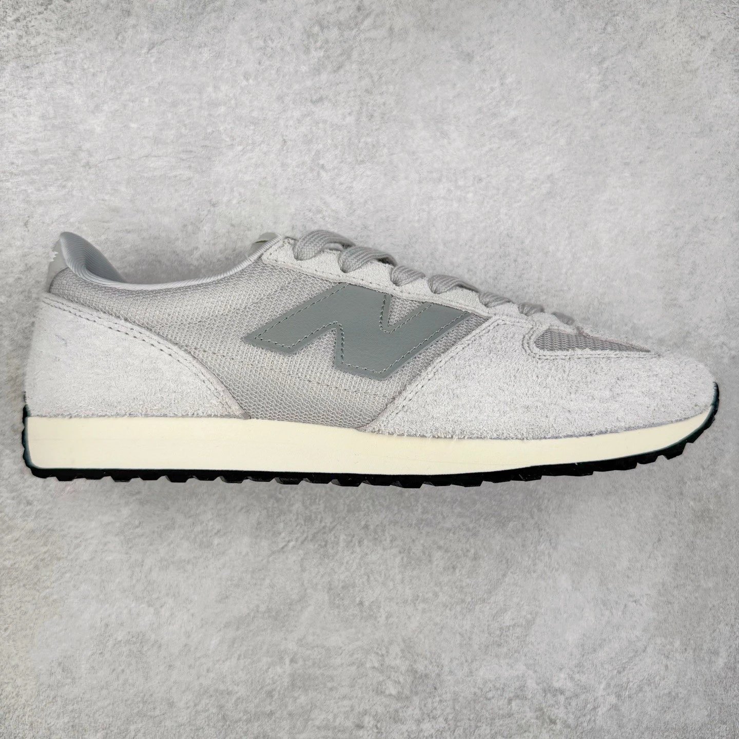New Balance Sneakers 471 low-top suede and textile — gray