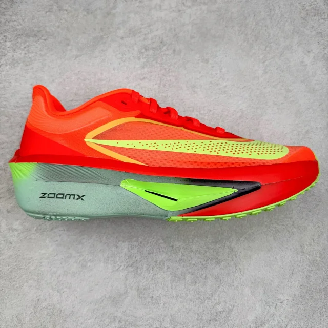 Nike Sneakers ZoomX low-top running with mesh upper and thick foam sole product detail image 10