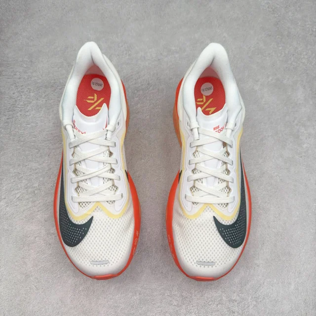 Nike Sneakers ZoomX low-top running with mesh upper and thick foam sole product detail image 29